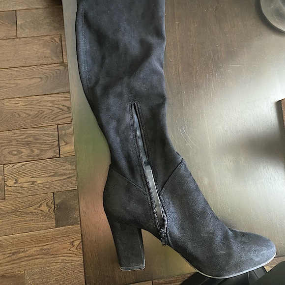 Thigh-high Heeled Boots - Picture 2 of 3